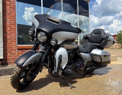 Harley Davidson ULTRA LIMITED Motorcycle