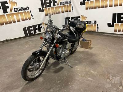 Honda VT1100 (SHADOW SPIRIT 1100) Motorcycle