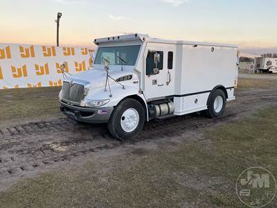 International MV607 Truck