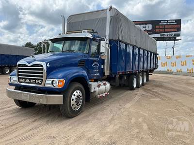 Mack Granite CV713 Truck