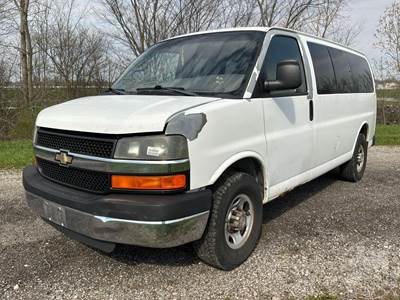 Chevrolet Express Passenger Van