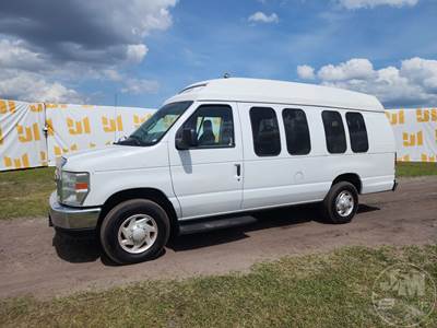 Ford E-350 Passenger Van