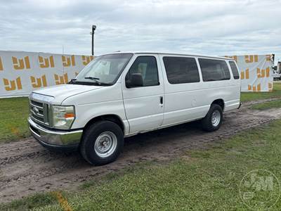 Ford E-350 Passenger Van