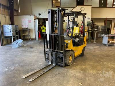 Caterpillar GP18 Pneumatic Tire Forklift