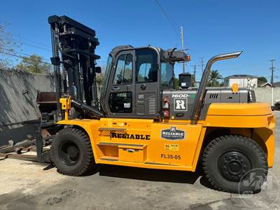 Hyundai 160D-9 Pneumatic Tire Forklift