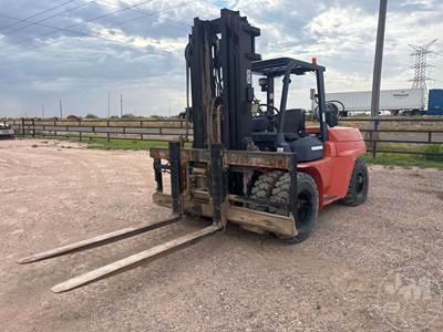 Toyota 7FGU70 Pneumatic Tire Forklift