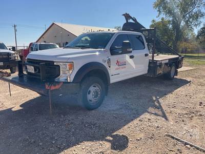 Ford F-550 Pole Truck