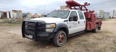 Ford F-550 XL Pole Truck