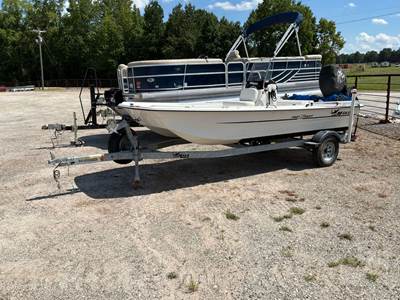 Mako PRO SKIFF 16 Power Boat