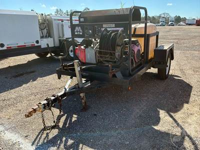 MI-T-M HOT WATER Pressure Washer