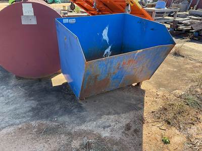 Vestil H-150-HD Dumping Hopper, 6000LBS Capacity, Fork Pockets, Wheels***Located