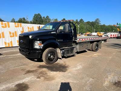 Ford F-650 Rollback Tow Truck