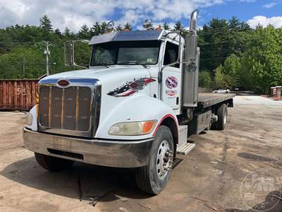 Peterbilt 335 Rollback Tow Truck