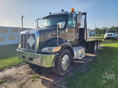 Peterbilt 348 Rollback Tow Truck