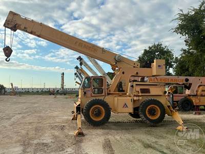 Broderson RT-300-2F Rough Terrain Crane