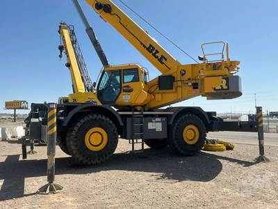 Grove GRT880 Rough Terrain Crane