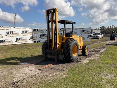 482C Rough Terrain Forklift