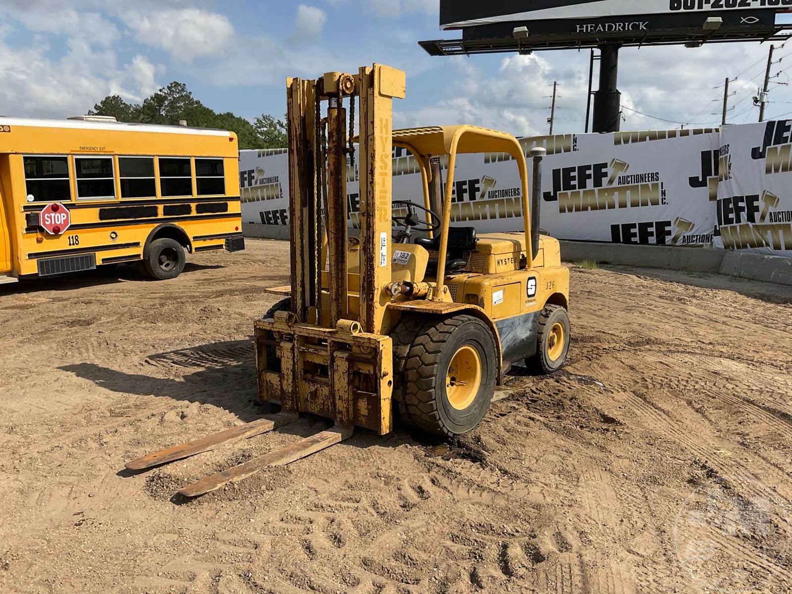 Hyster Rough Terrain Forklift, Diesel, 2 Stage Mast, 48" Forks, Hour