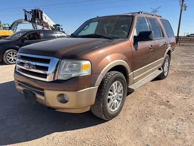 Ford EXPEDITION XLT SUV