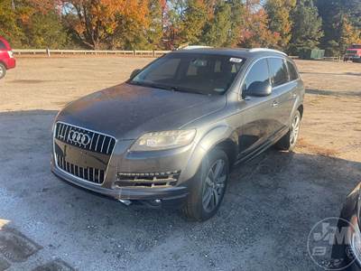 Audi Q7 Salvage Truck