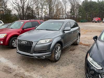 Audi Q7 Salvage Truck