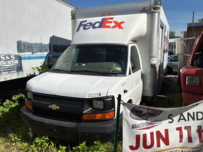 Chevrolet Express Salvage Truck