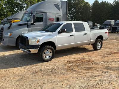 Dodge RAM MEGA CAB Salvage Truck