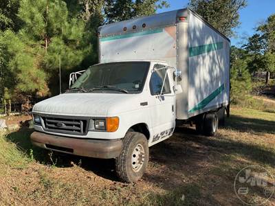 Ford E-350 Salvage Truck