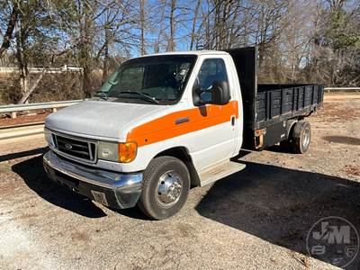 Ford E-450 Salvage Truck