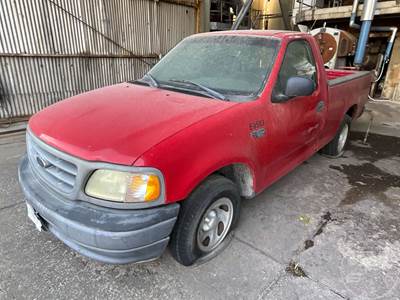 Ford F-150 XL 2WD Salvage Truck