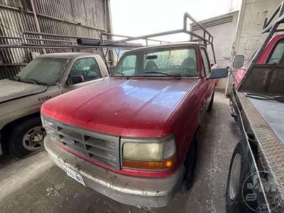 Ford F-150 XL Salvage Truck