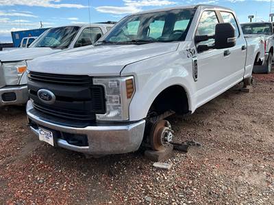 Ford F-250 Salvage Truck