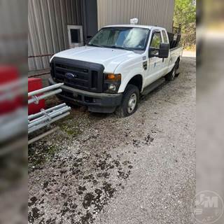 Ford F-350 Salvage Truck