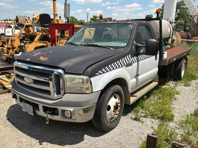 Ford F-350 Salvage Truck