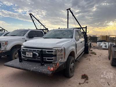 Ford F-350 Salvage Truck