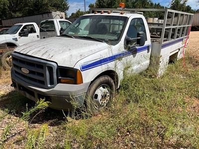 Ford F-350 XL Salvage Truck