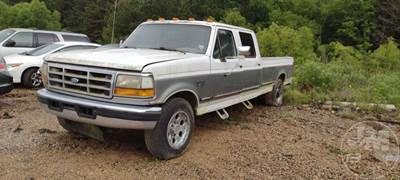 Ford F-350 XLT Salvage Truck