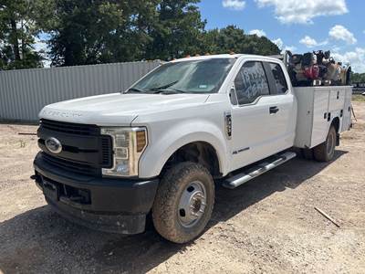 Ford F-350XL SD EXTENDED CAB 4X4 MECHANICS TRUCK Salvage Truck