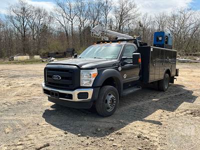 Ford F-550 Salvage Truck