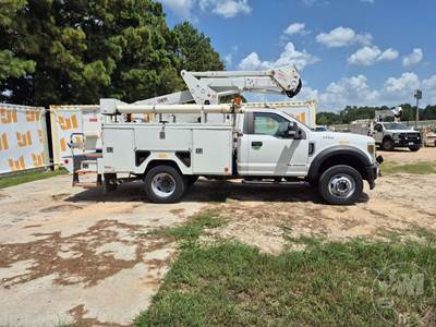 Ford F-550 Salvage Truck