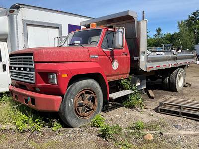 Ford F-600 Dump Truck