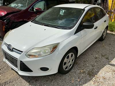 Ford Focus Salvage Truck