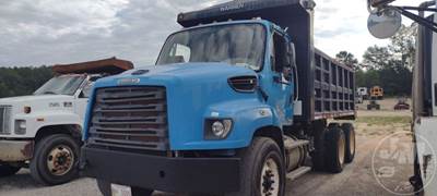 Freightliner 114SD Salvage Truck