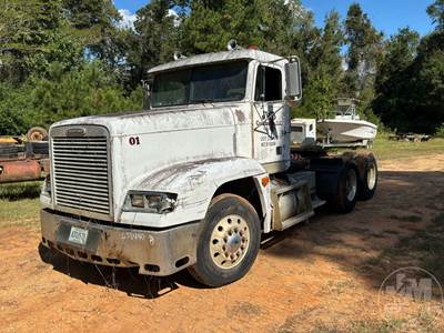 Freightliner Salvage Truck