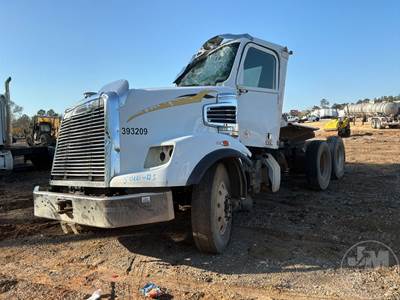 Freightliner Coronado 122 SD Salvage Truck