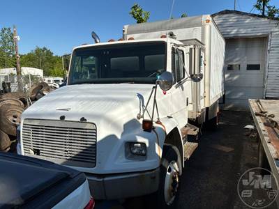 Freightliner FL70 Salvage Truck