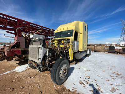 Freightliner FLD132 Salvage Truck