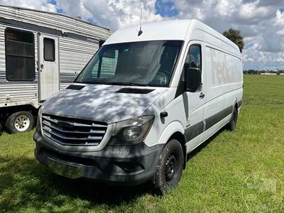 Freightliner Sprinter Salvage Truck
