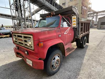 GMC C6000 Salvage Truck