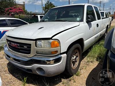 GMC Sierra Salvage Truck